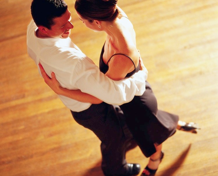 танцы в Орле. Бесплатные уроки. Barrio de tango